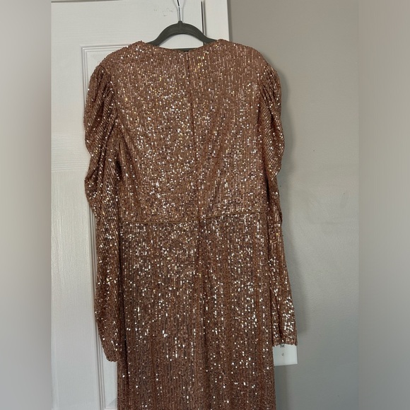 Mac Duggal Sequined High Neck Puff Long Sleeve Column Gown size 10 - Picture 8 of 12